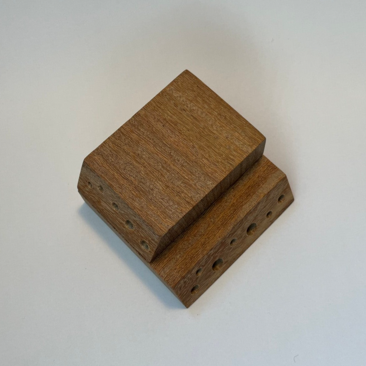 #003 // STACKED // SLEEK