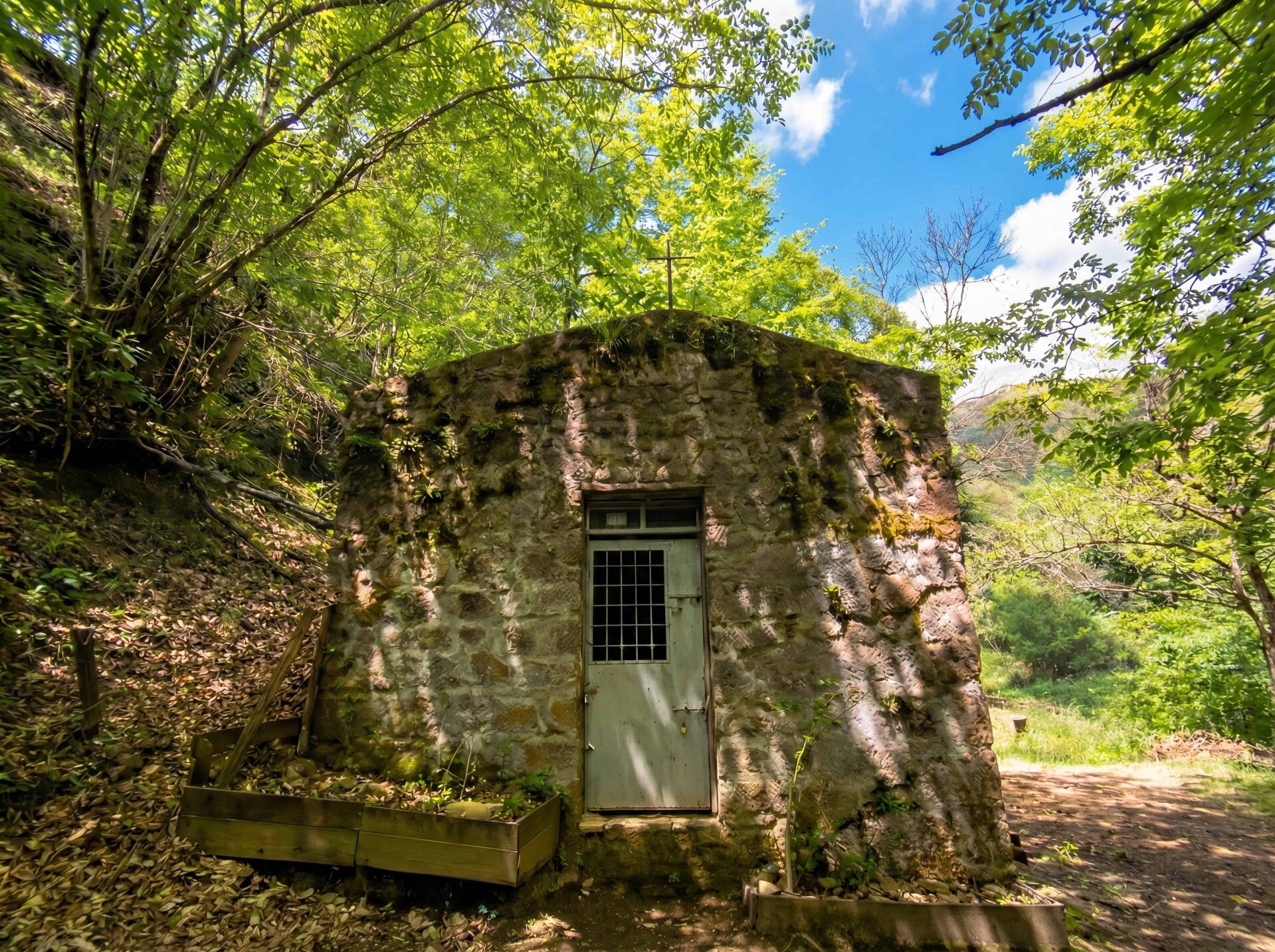 Fonte Acqua Donzella, luogo apparizioni, preghiera