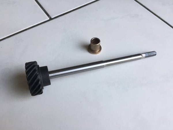 Tussenas + bus oliepomp