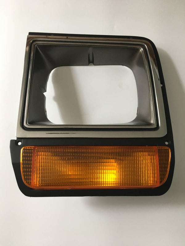 Koplamp bezel L