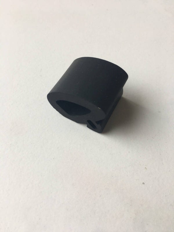 Motorkap rubber zijkant