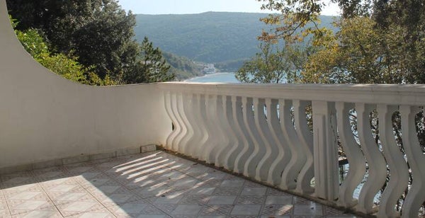 Haus am Strand 120m2 Grundstück 360m2 Meer 10m. Panorama VB 233.000E
