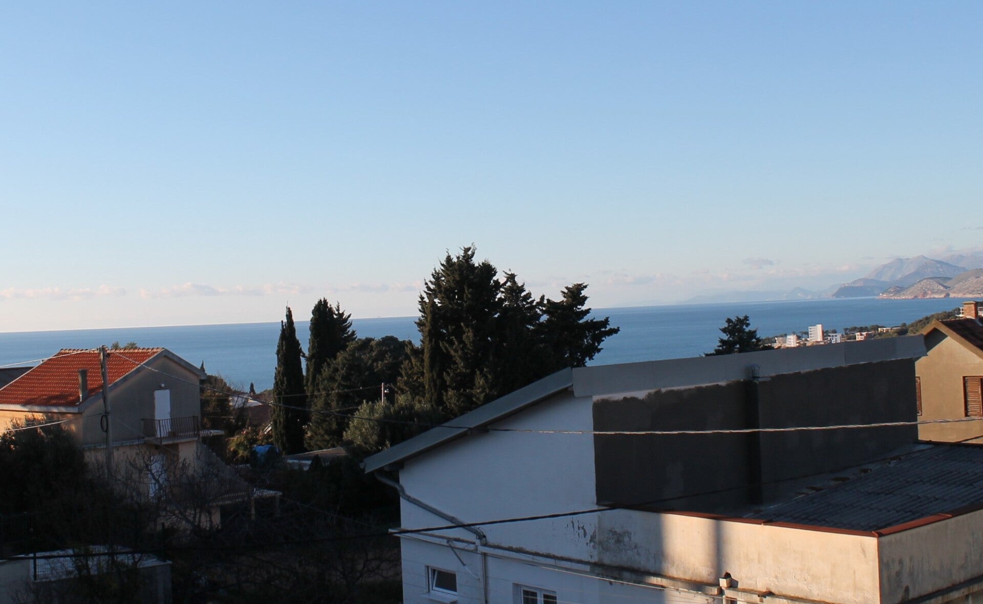 3St Haus 154m2 Grundstück 200m2 ,Strand 400m.   Panoramablick