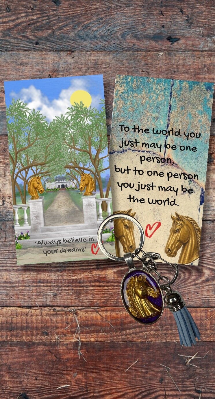 Showing different background card variants for golden horse head key rings
