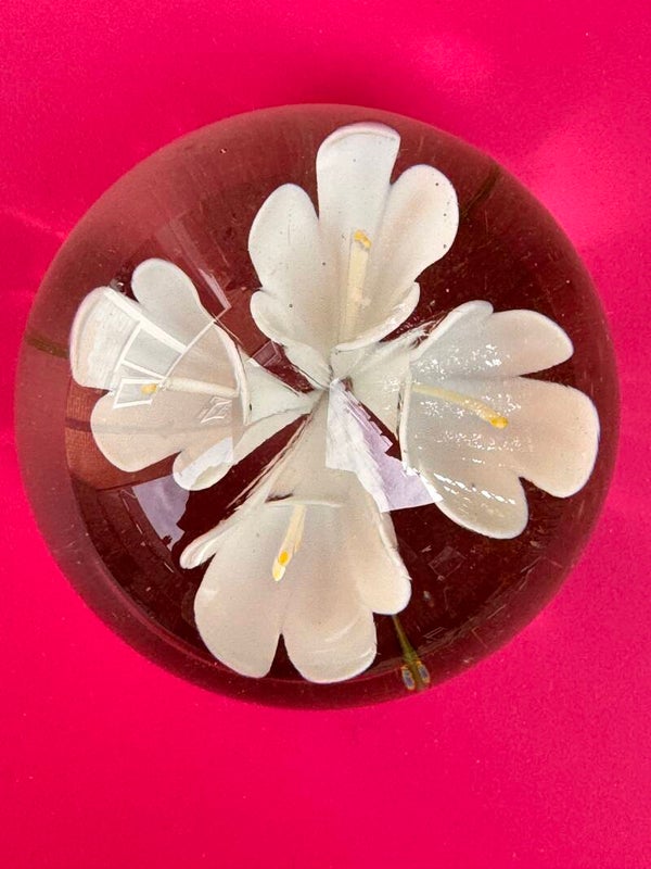 Vintage Handcrafted Art Glass Paperweight – White Blossom / Lily Design