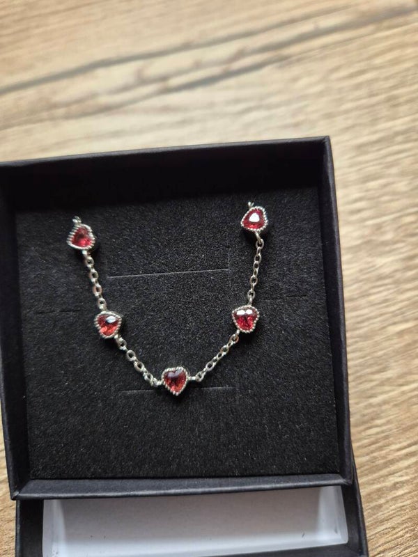 Hartjes armband met granaat