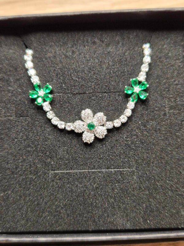 Armband met groene zirconia bloemen van RVS