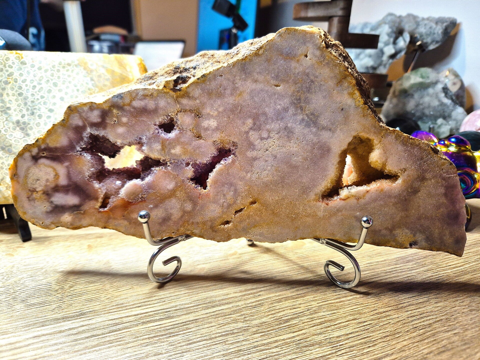 Roze amethist plak ruw