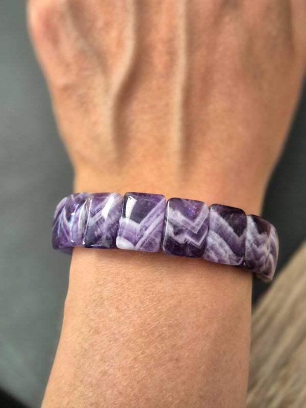 Dream amethist / Chevron amethist soft bangle (16 mm)