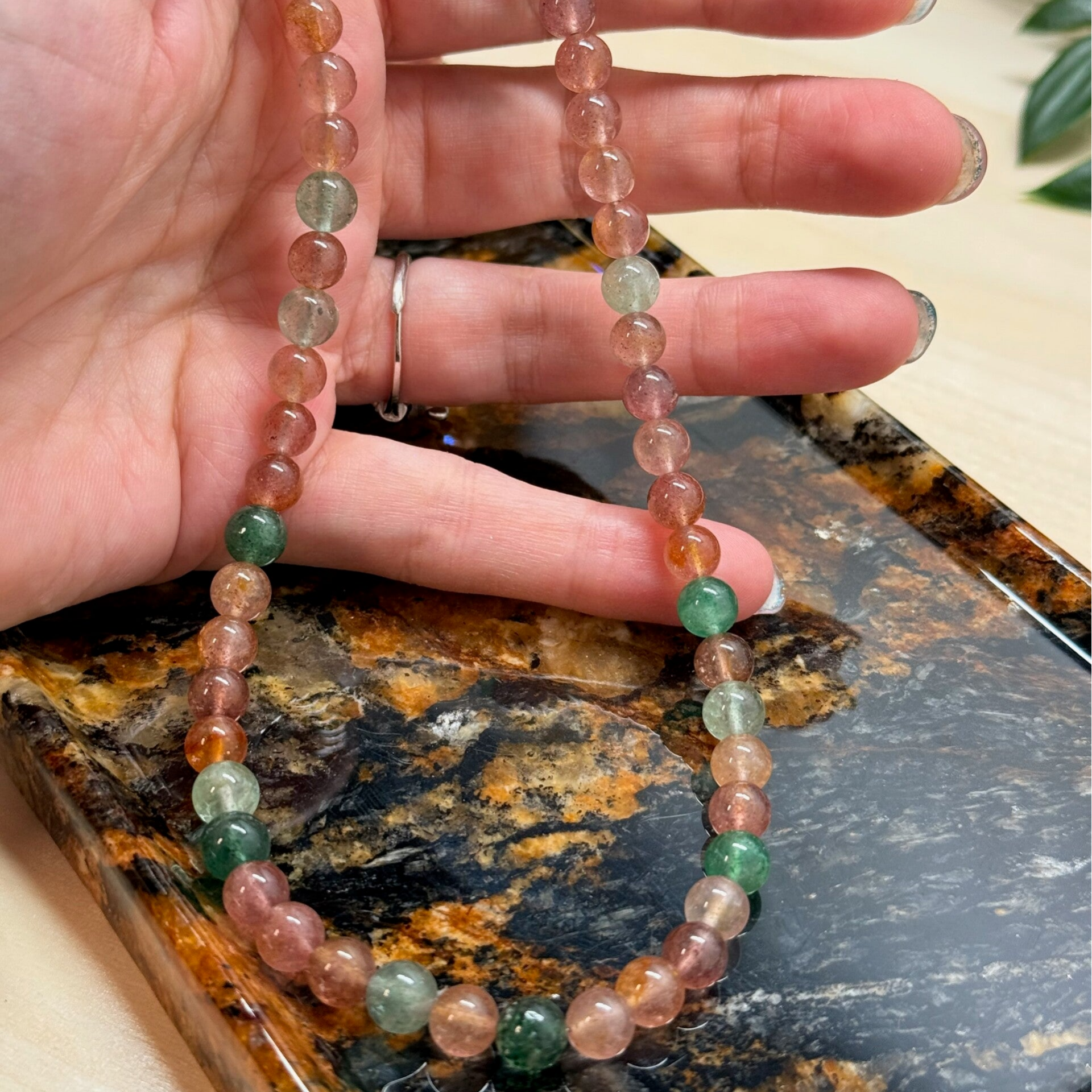 Aardbeikwarts mix ketting