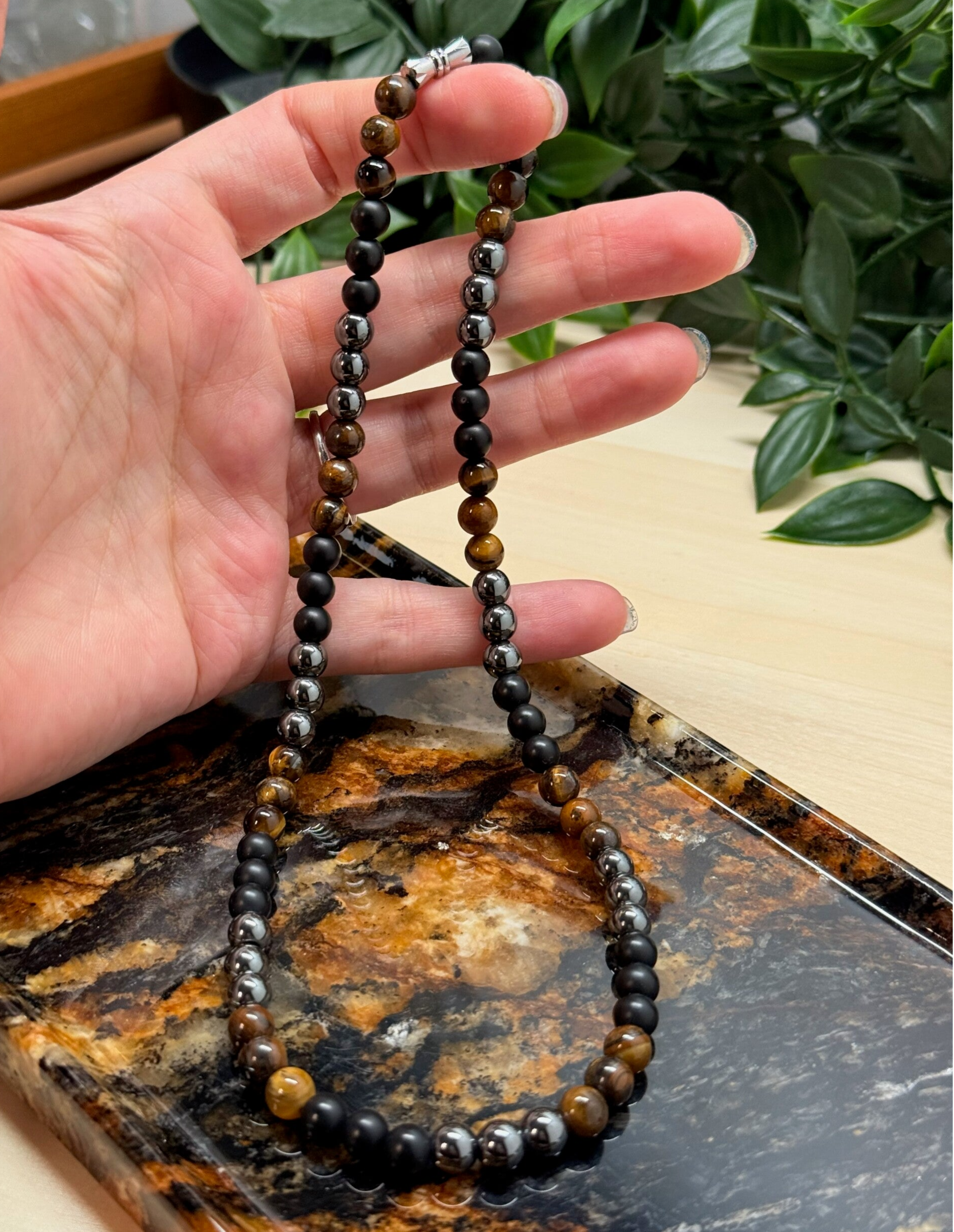 Ketting / choker tijgeroog, obsidiaan en hematiet 42 cm