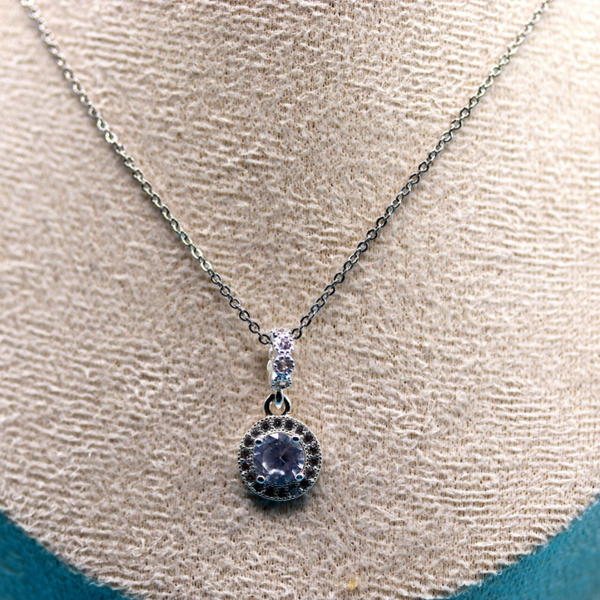 Ketting met ronde hanger met zirconia