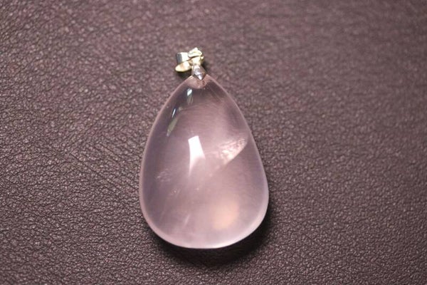 Hanger rozenkwarts druppelvormig 2