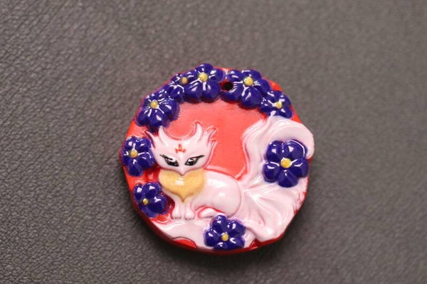 Hanger van cinnaber nine tailed vos / negenstaartenvos