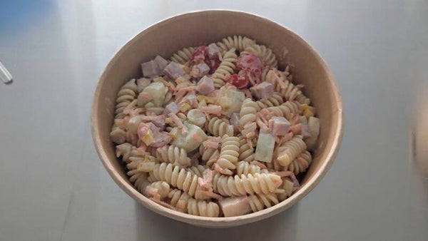 Koude pasta salade met hesp