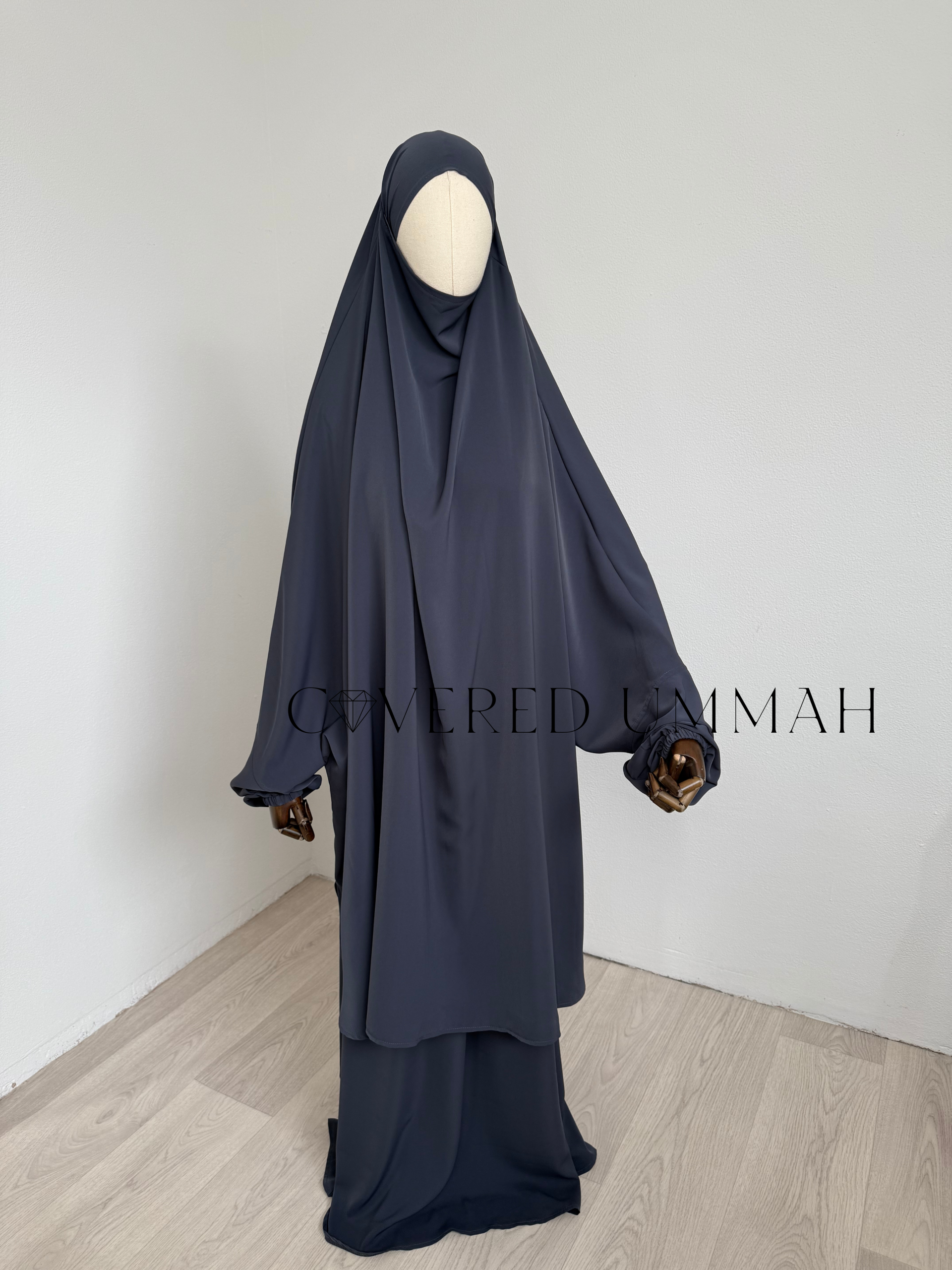 Jilbaab Medina Silk ‘Dark Grey’
