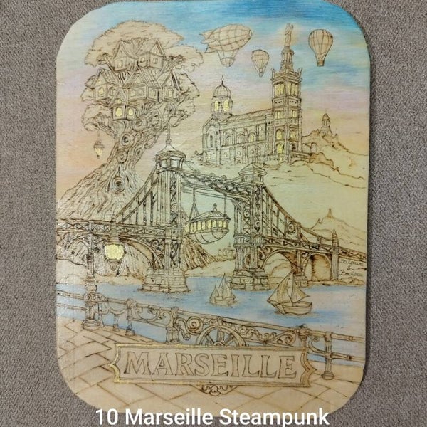 Tableau pyrogravé sur bois – Marseille Steampunk