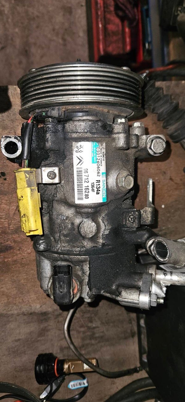 Compresseur de clin 207 ,c3 2,ds3 1.6 ehdi 92 cv