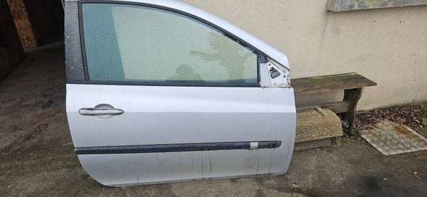 Porte clio3 avant droit 3 portes