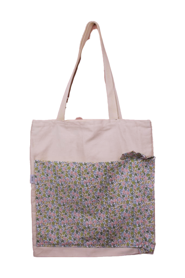 Ruffle spring tote