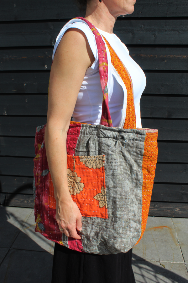 Vintage sari shopper