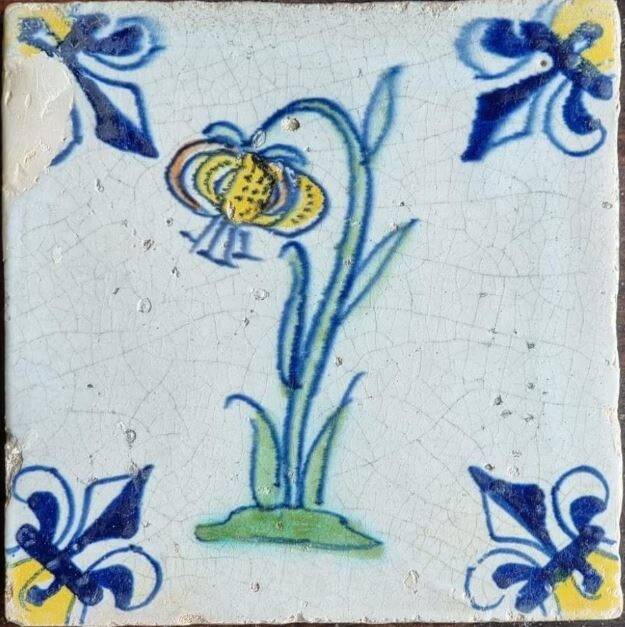 tegel-bloem-turkse-lelie-swaen-17e-eeuw-4apr2024-standard.jpg