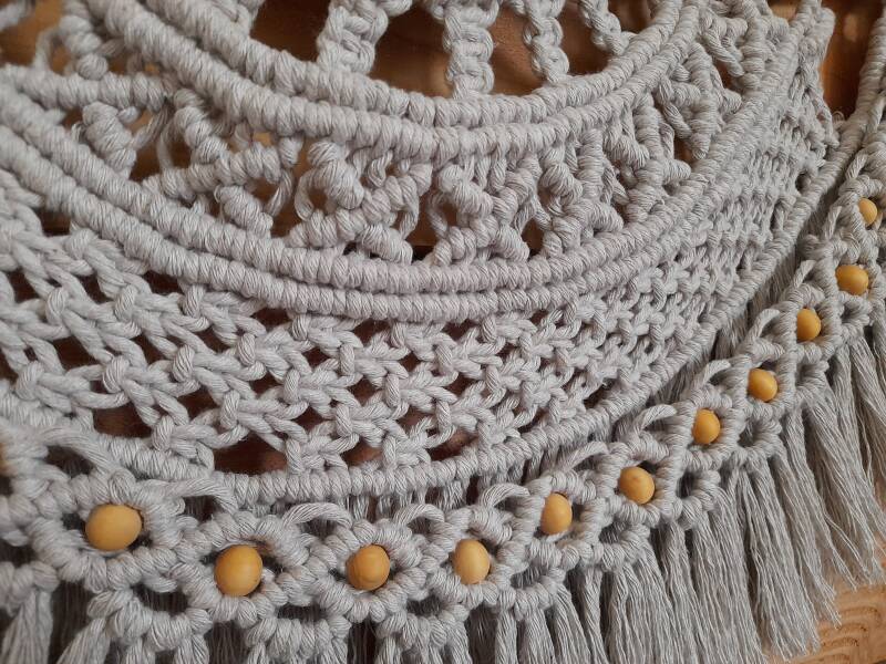 Model Loes € 45,- / 60 x 35 cm