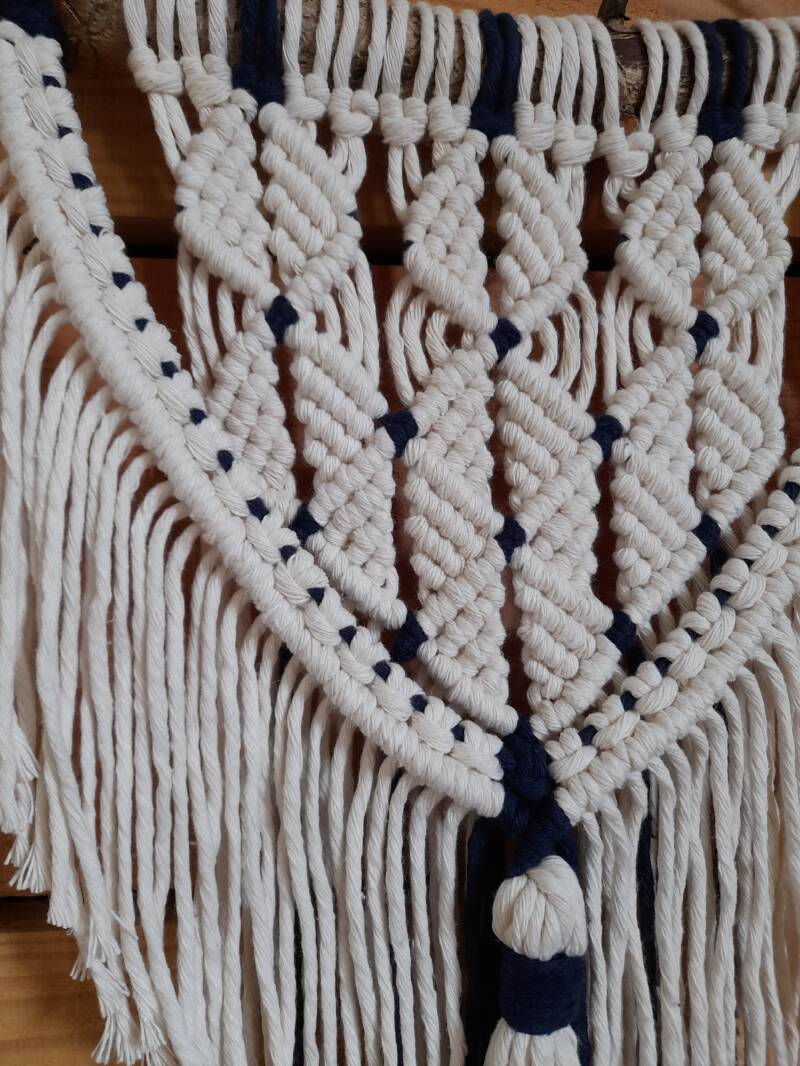 Model Lara € 20,- / kleur: Almond en Marine