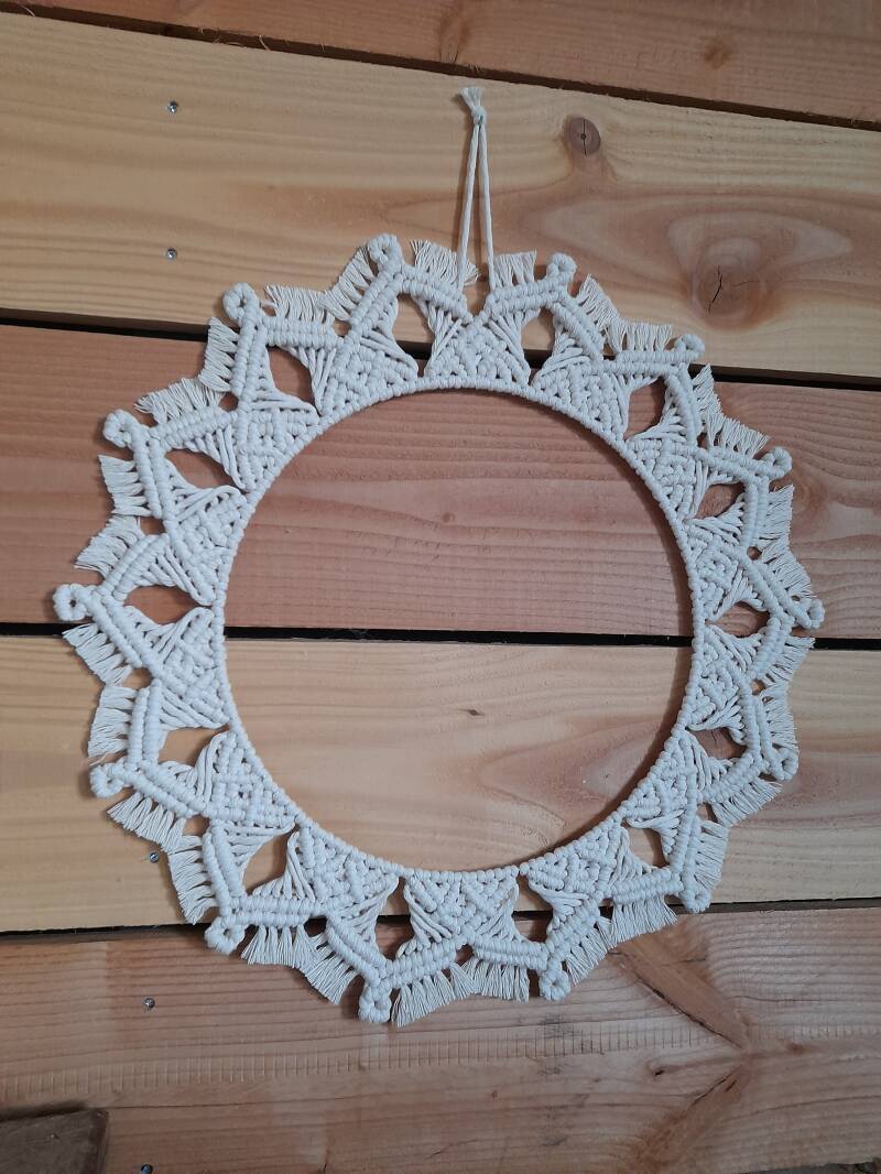 Model Indi € 30,- / 55 x 65 cm