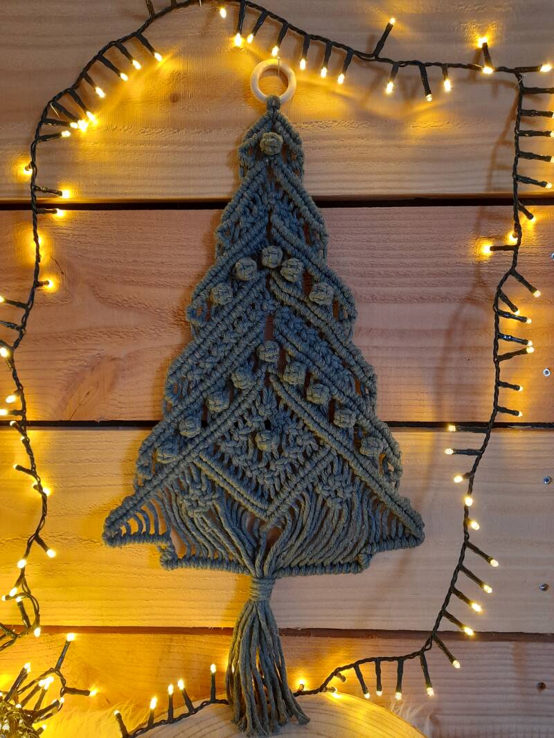 Model Christmas Tree € 29,95 / 60 x 30 cm