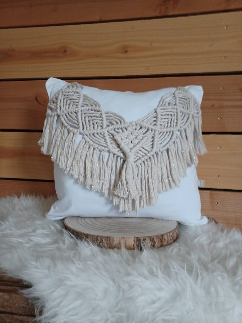 Model Gido, € 35,- excl. binnenkussens (dons €12,- en synthetisch €5,- per stuk). 