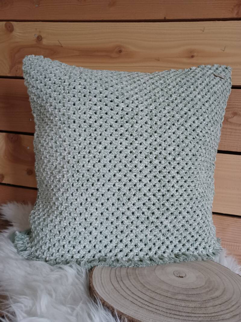 Model Mayd € 65,- (incl donzen binnenkussen twv € 13,-)