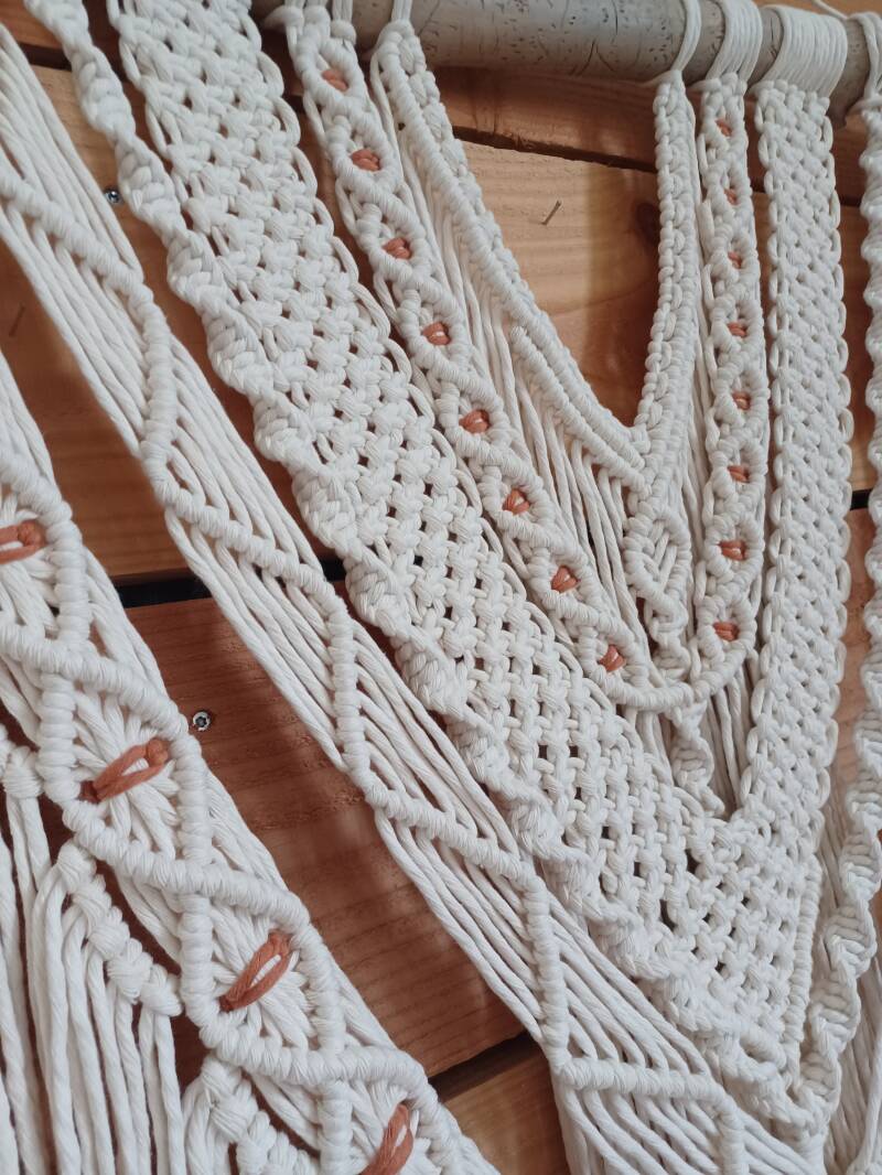 Model Sabrien € 120,- kleur: Almond en Terracotta