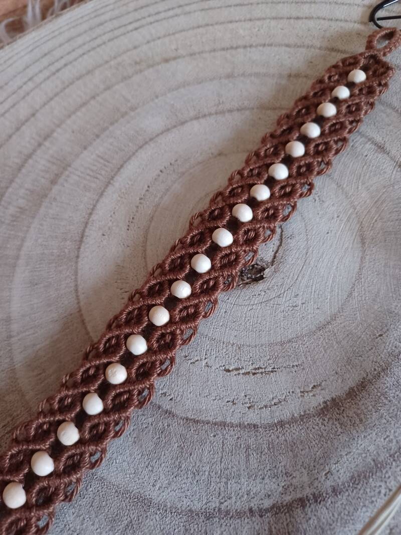 Model Veli € 12,50 totaal 35cm, verschillende afwerkingen: met klosje, met pompom, met paperclip, met kralen.