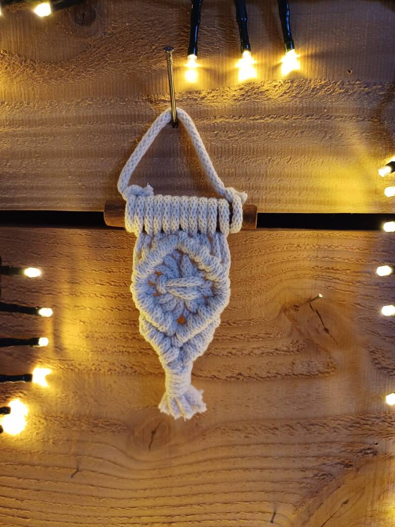 Model Casper: € 5,- per stuk aan kaneelstokje 