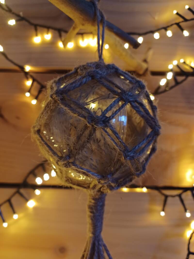 Model Ride € 5,50 / kleur, tule / Te vullen met: pampas, nepsneeuw, kaneelstok of lagurus. (Foto 2/2)