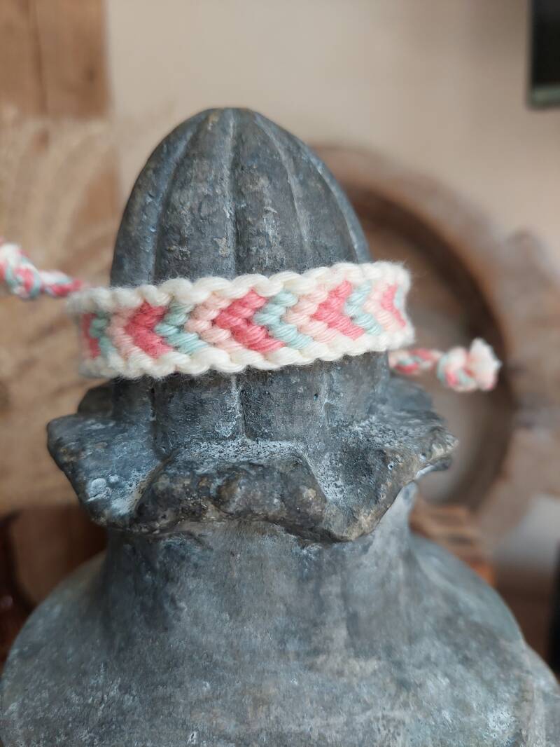 Model 117 € 10,- / geel, roze, zalm, groen