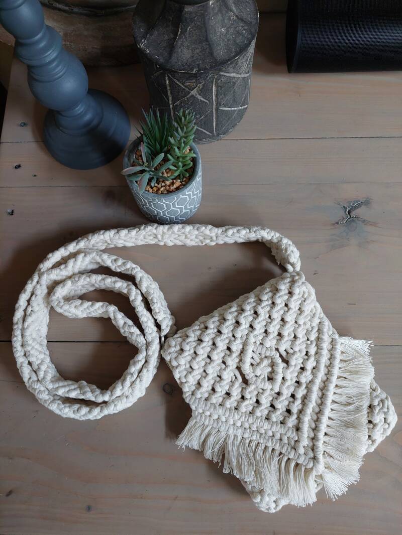 Model Kiara € 30,- / met schouderband 