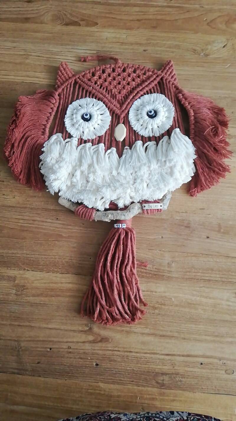 Model Owl in Brick en Almond
