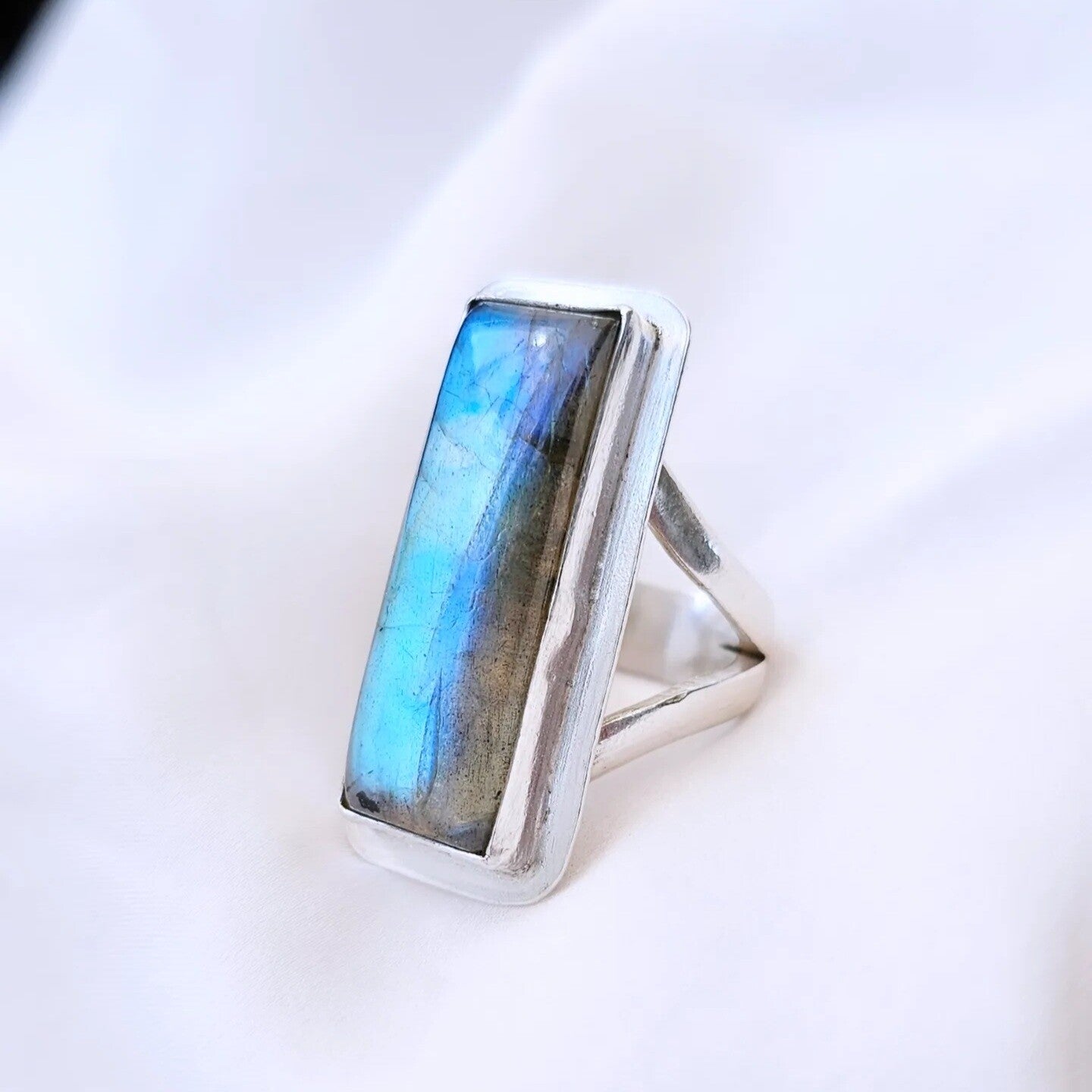 Infini Ring - Labradorite (53 EU / 6.75 USA)
