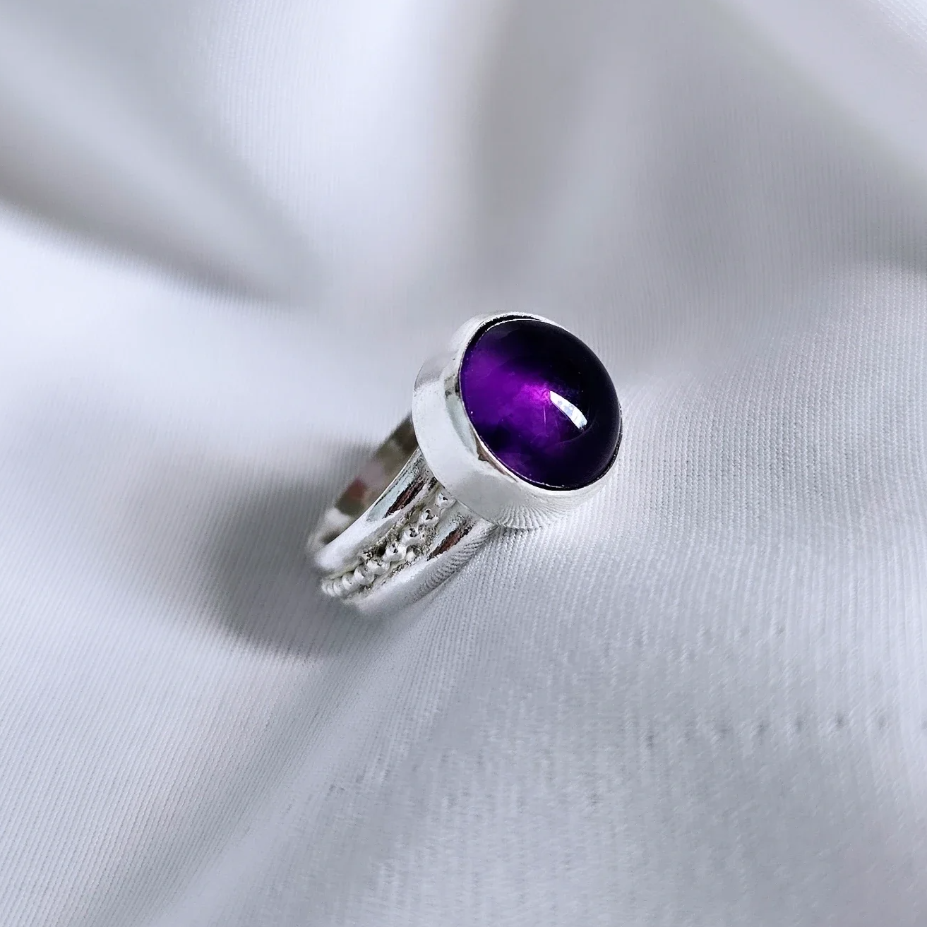 Amethyst (8 US)