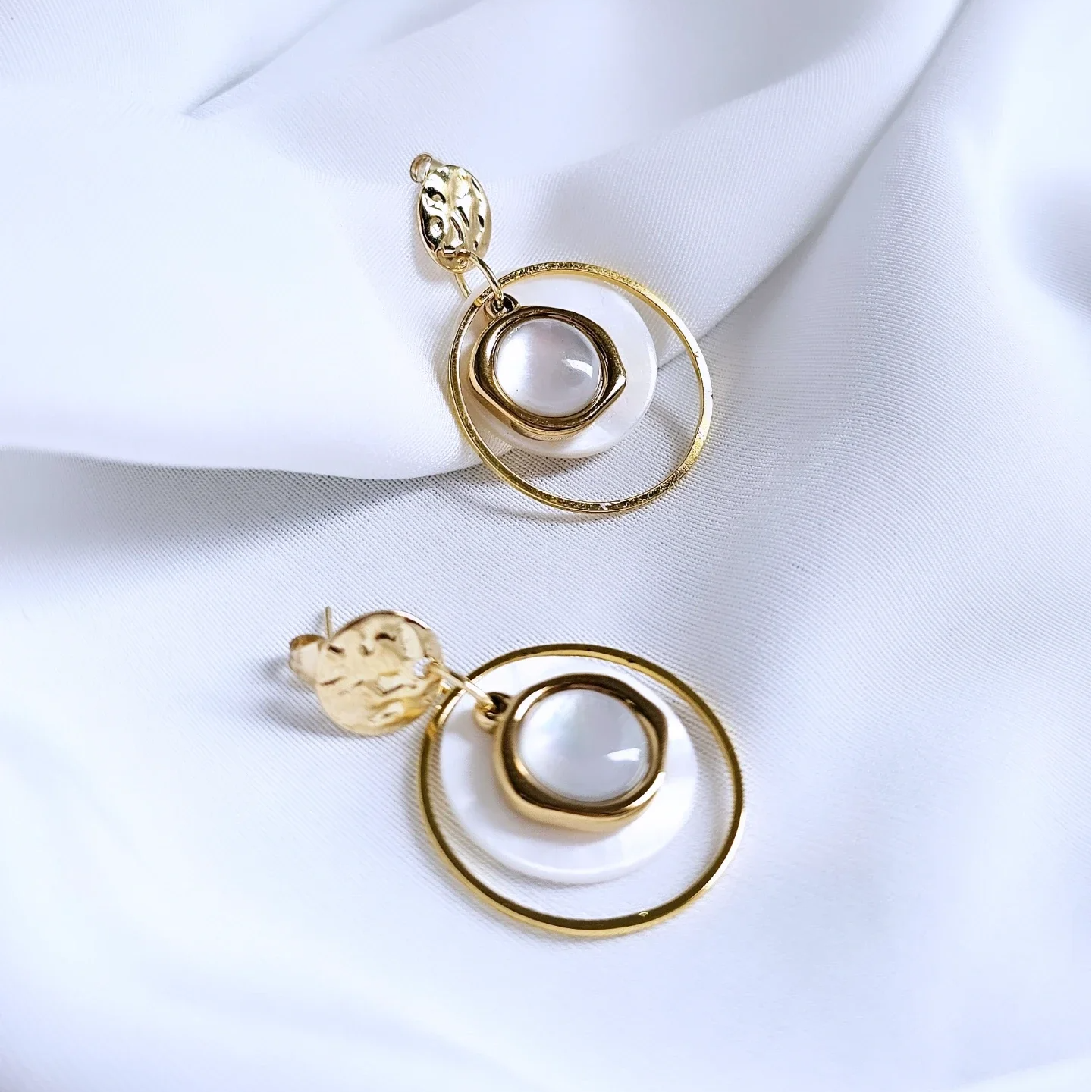 Musical Earrings - Mother of Pearl