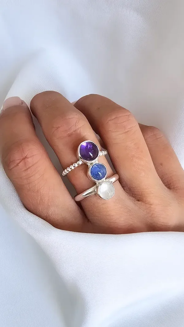 Amethyst / Tanzanite / Moonstone (7.5 USA)