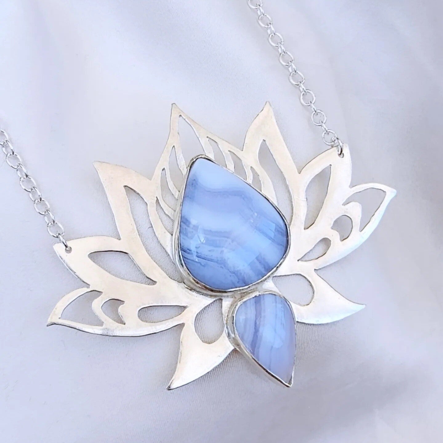 Necklace in Sterling Silver .925 & Blue Lace Agate - Lotus Talisman Collection
