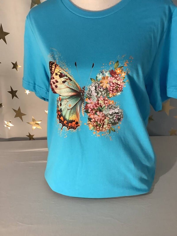 Tee-shirt with a beautiful butterfly