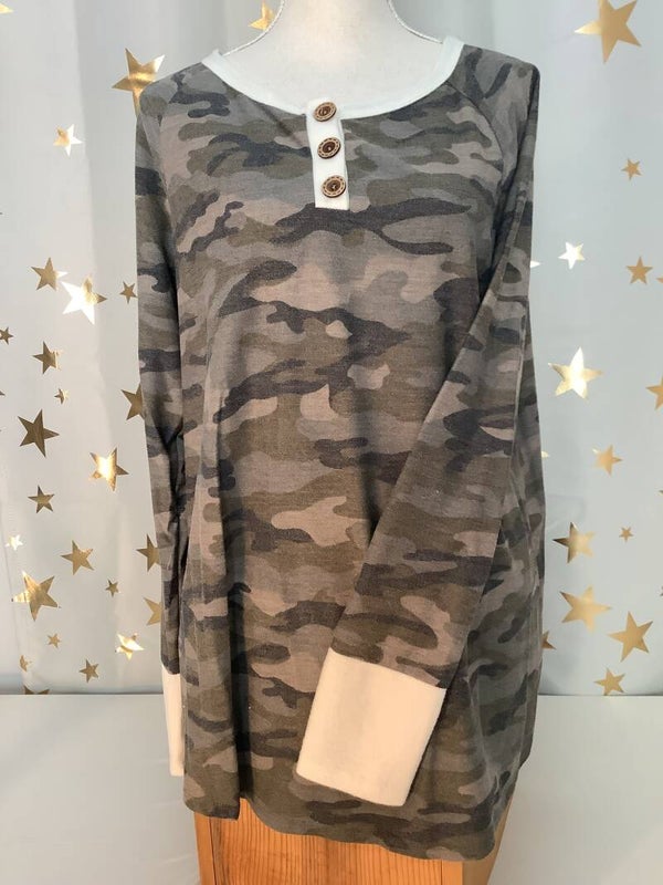 Plus size Knit Henley style camouflage top