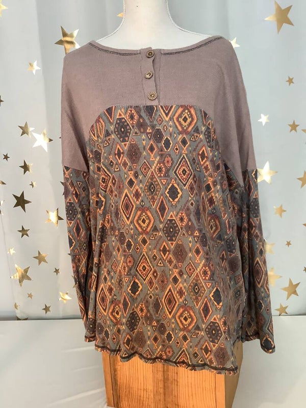 Plus Size Knit Henley top with Geo print