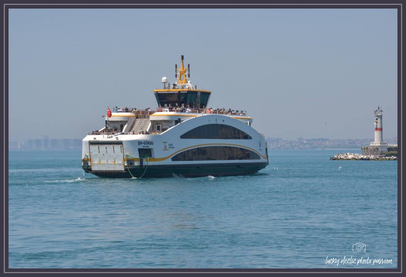 luc_4844_edit-standard-ev8aqn.jpg