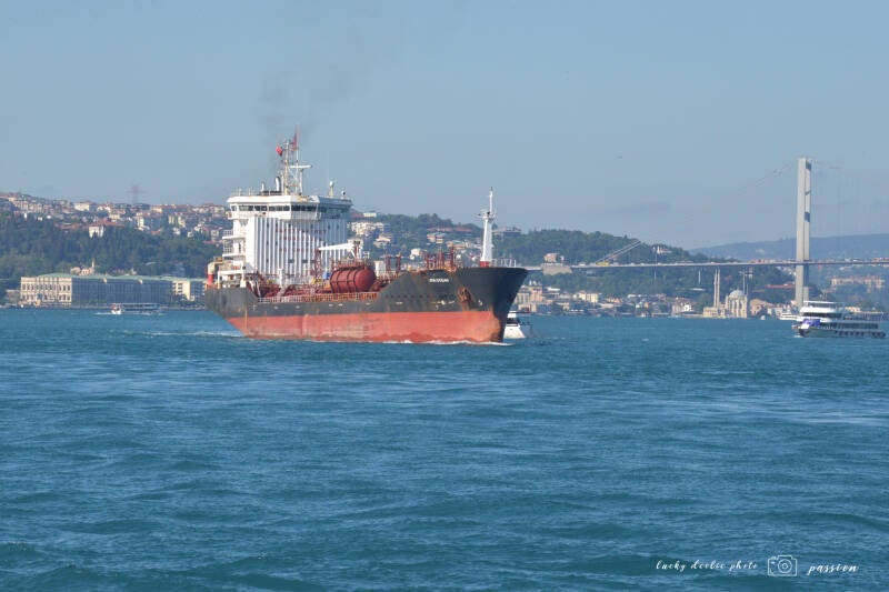 luc_5529_01-standard.jpg