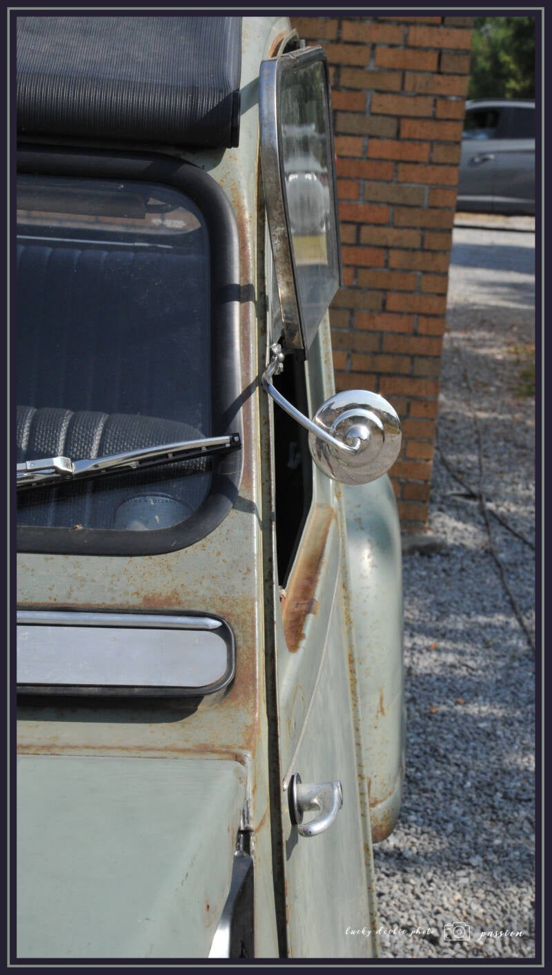 luc_5579_01-standard.jpg